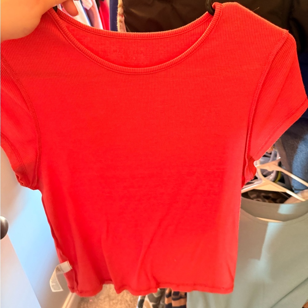 American Eagle Outfitters Bright Red Short Sleeve Tee